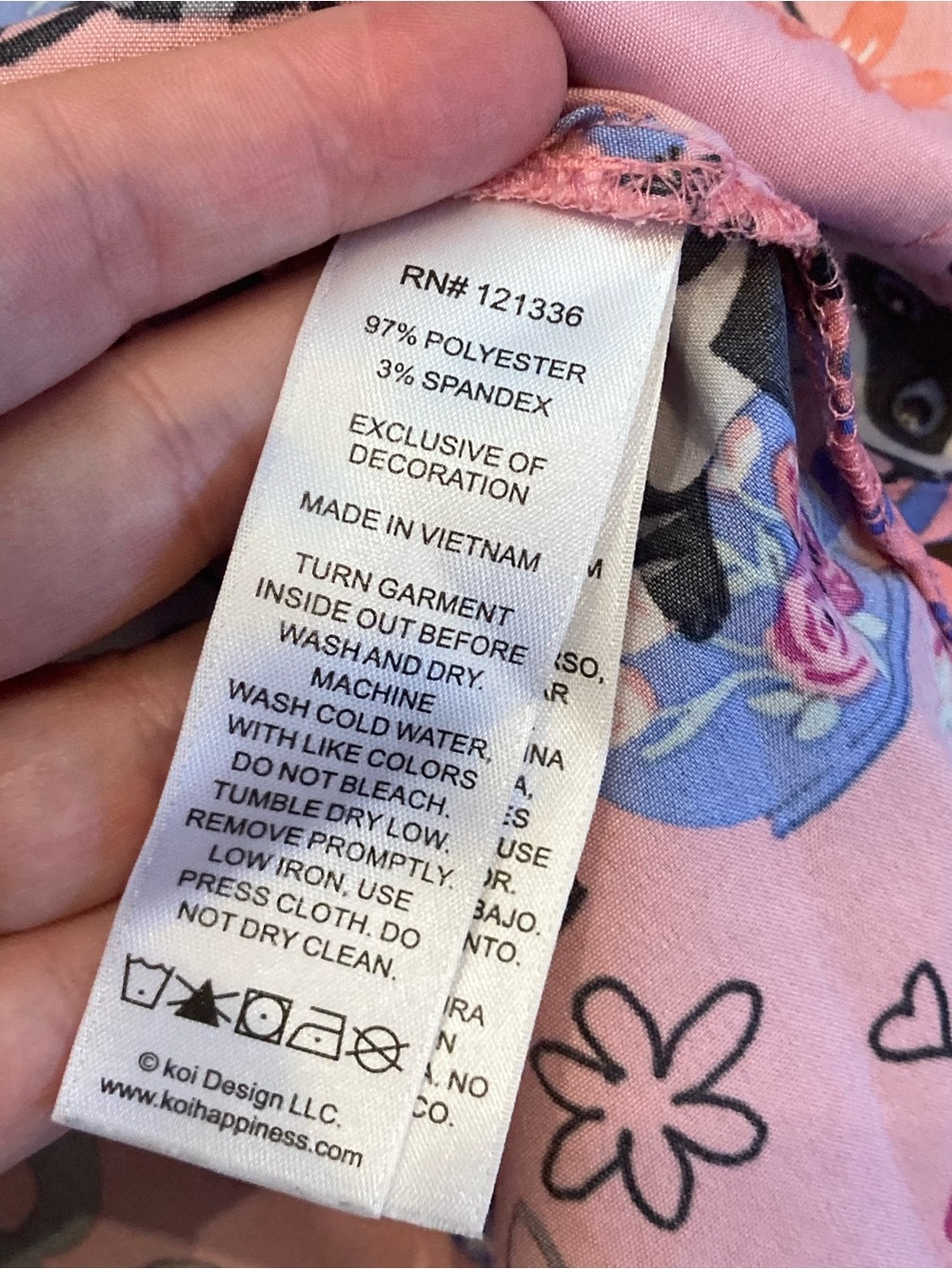 Koi Basics Cat and Tea Cup Scrub Top - Picture 4 of 4